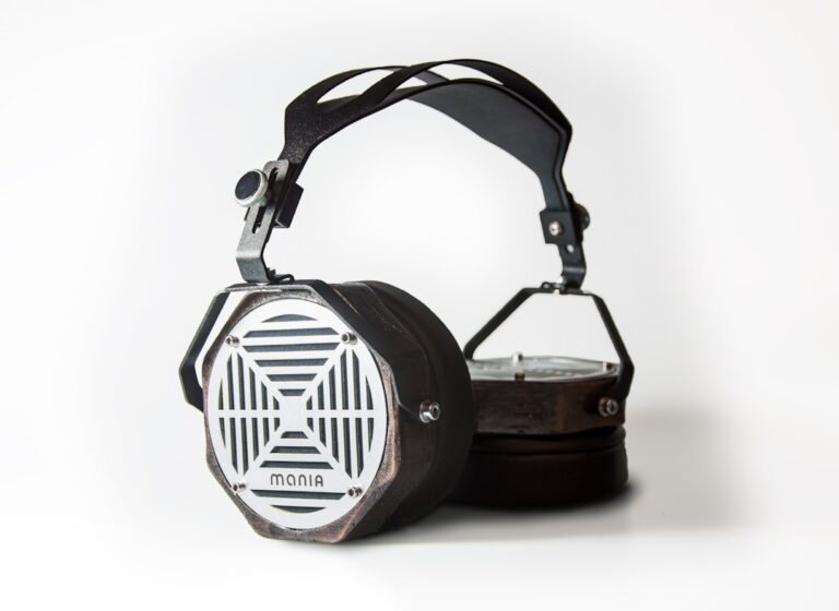 Unveiling the Comfort and Style of Echo Harmony Headphones